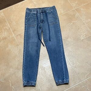 Blue Denim Jogger Jeans
Very comfortable 
93%cotton
6%tencel
1% spandex